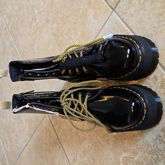 Dr Martens Vegan Jadon Boot Max Platforms NWOB - Picture 5 of 14